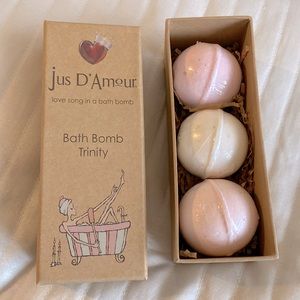 Jus D’Amour Bath Bomb Trio
